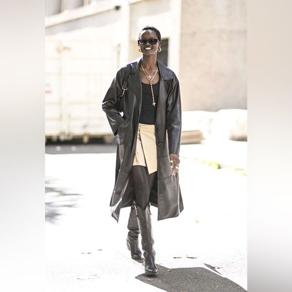 90s Vintage Wilson Leather Black Trench Belted Large